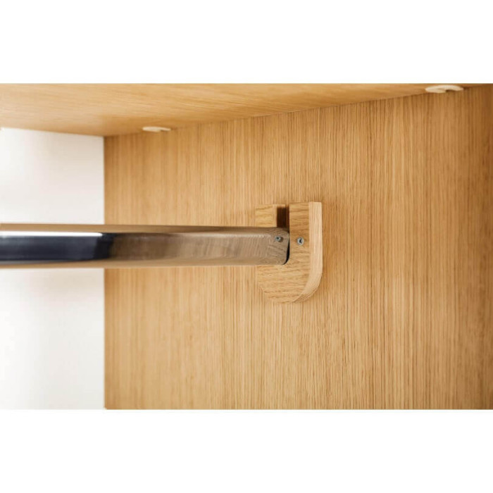Mia riidekapp (hall) Mia riidekapp (hall)